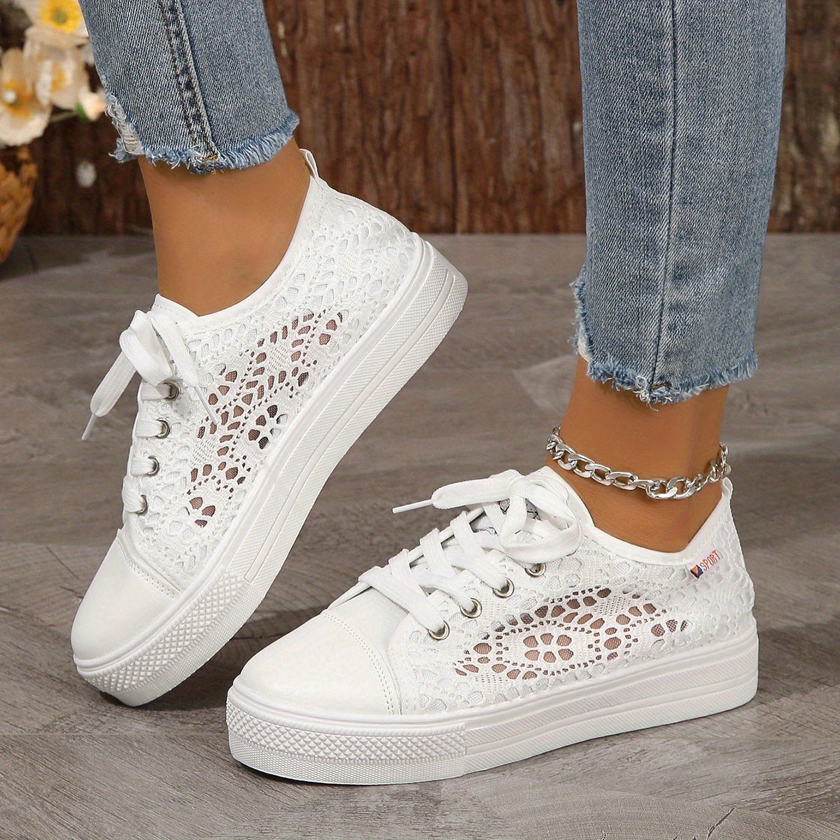 Women's Breathable Mesh Sneakers Casual Lace Up Low Top Shoes