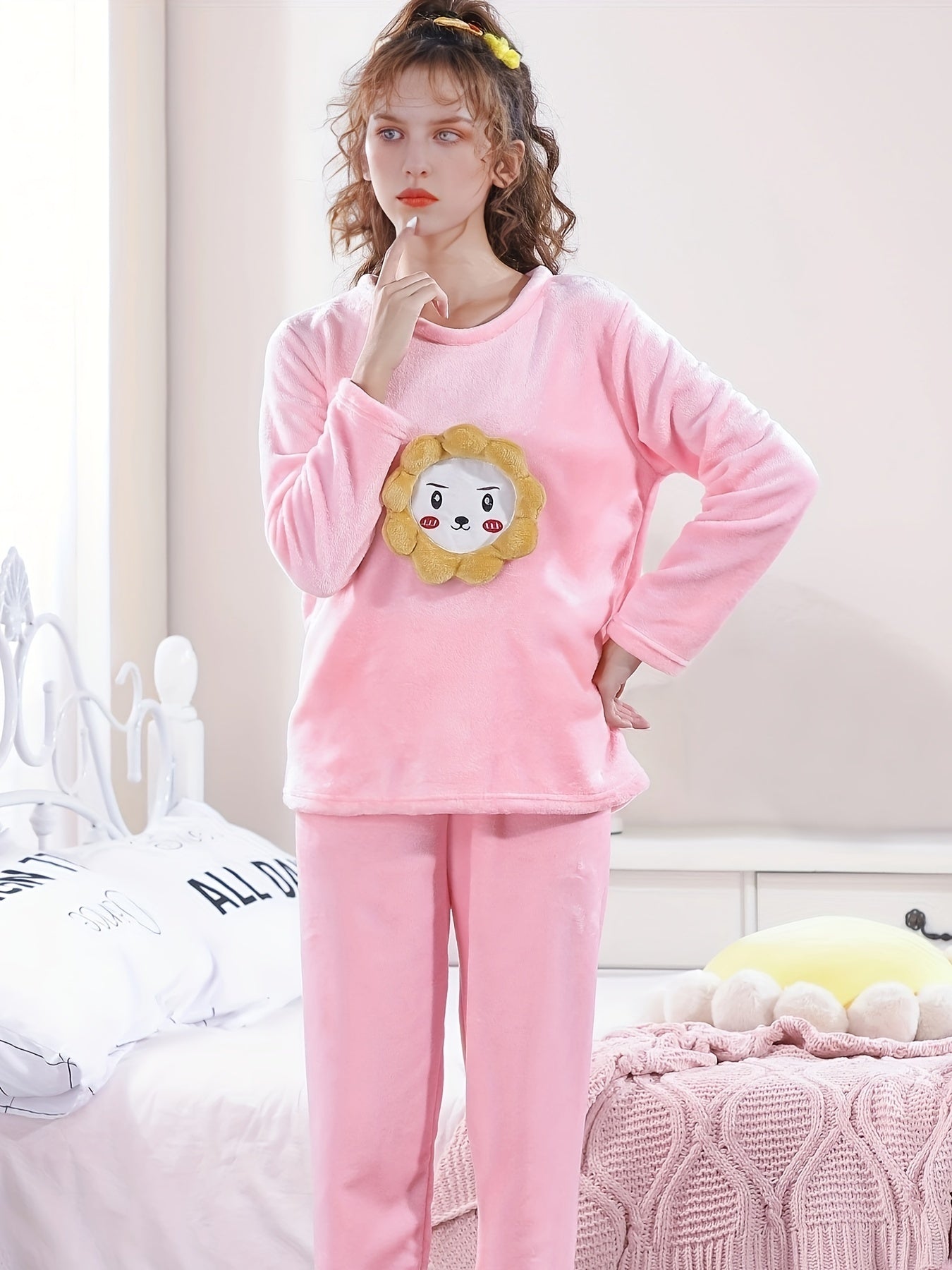 Girl's Flannel Pajamas Set Cartoon Graphic Top & Pants