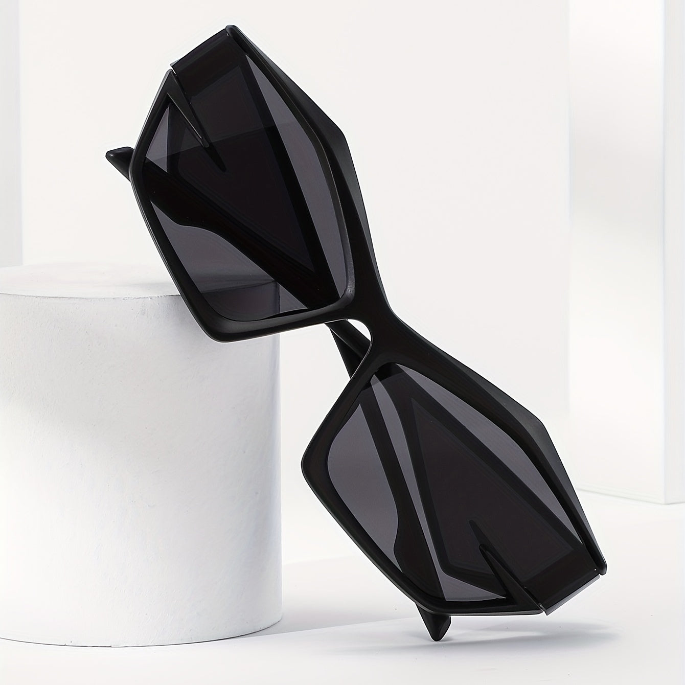 Vintage Polygon Square Sunglasses with Zipper Case