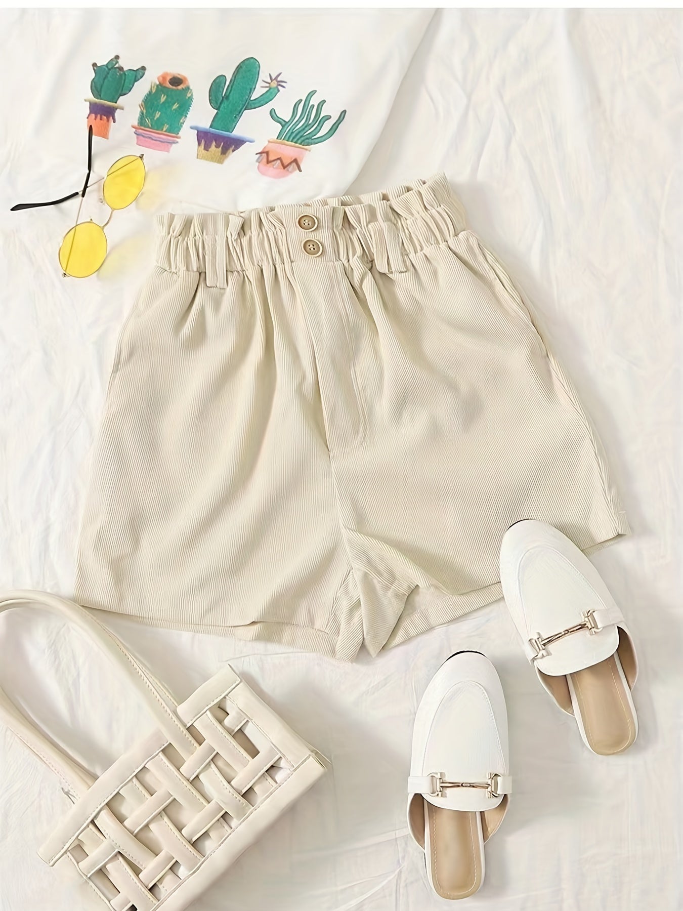 Solid Color Elastic Waist Shorts for Women