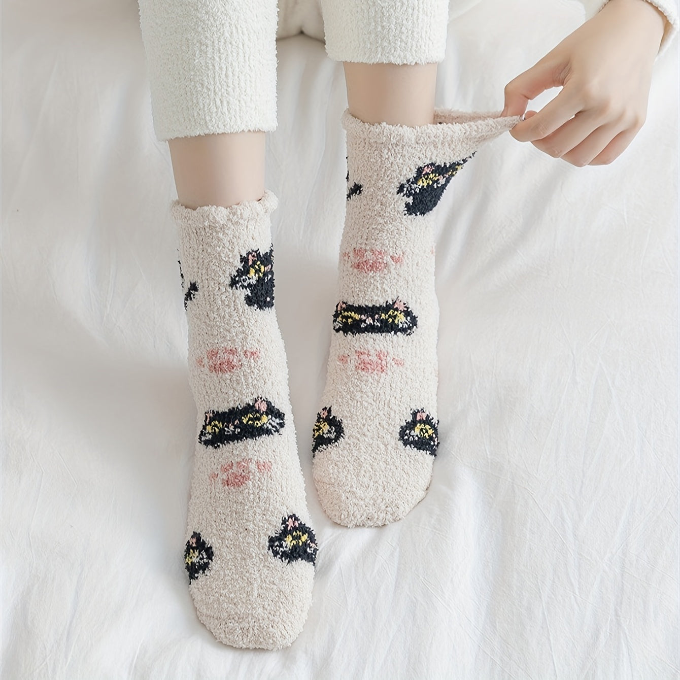 5 Pairs Cute Cat Print Fuzzy Socks for Women