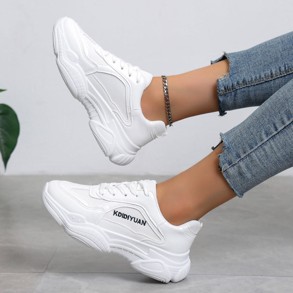 Women's Breathable Lace-up Sports Shoes Thick Sole Dad Shoes