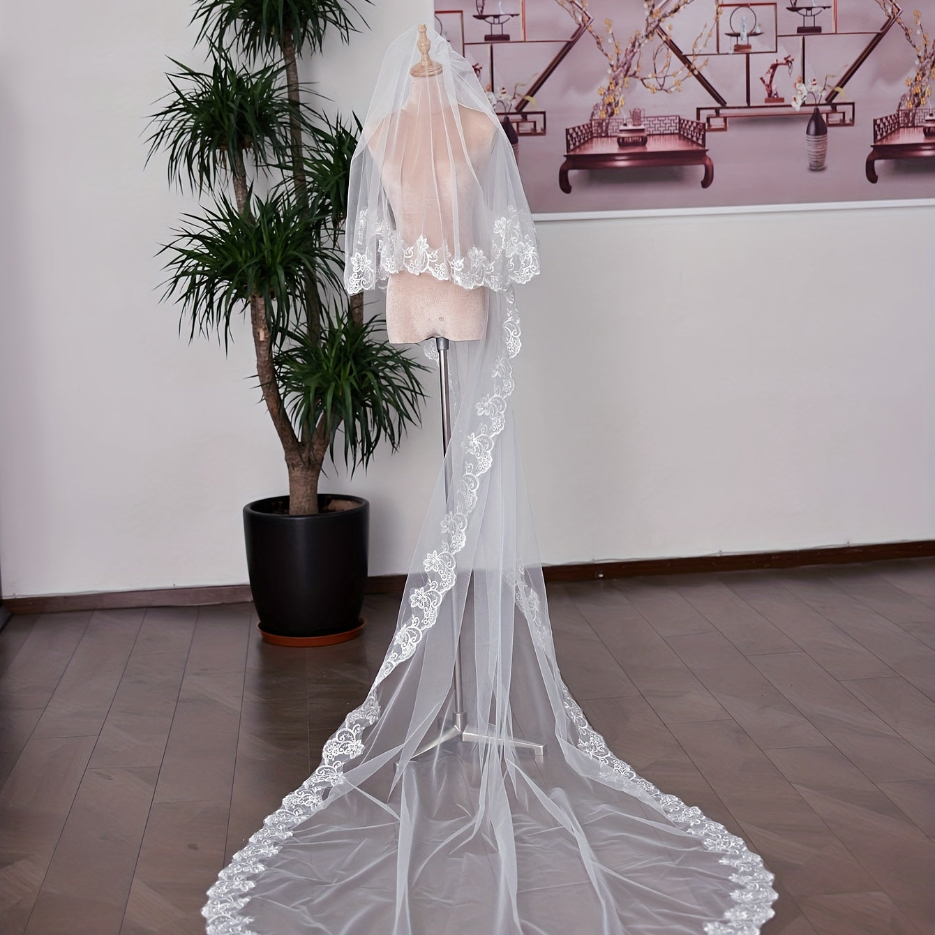 Flower Pattern Lace Edge Bridal Veil Long Tail Classic Wedding Accessory