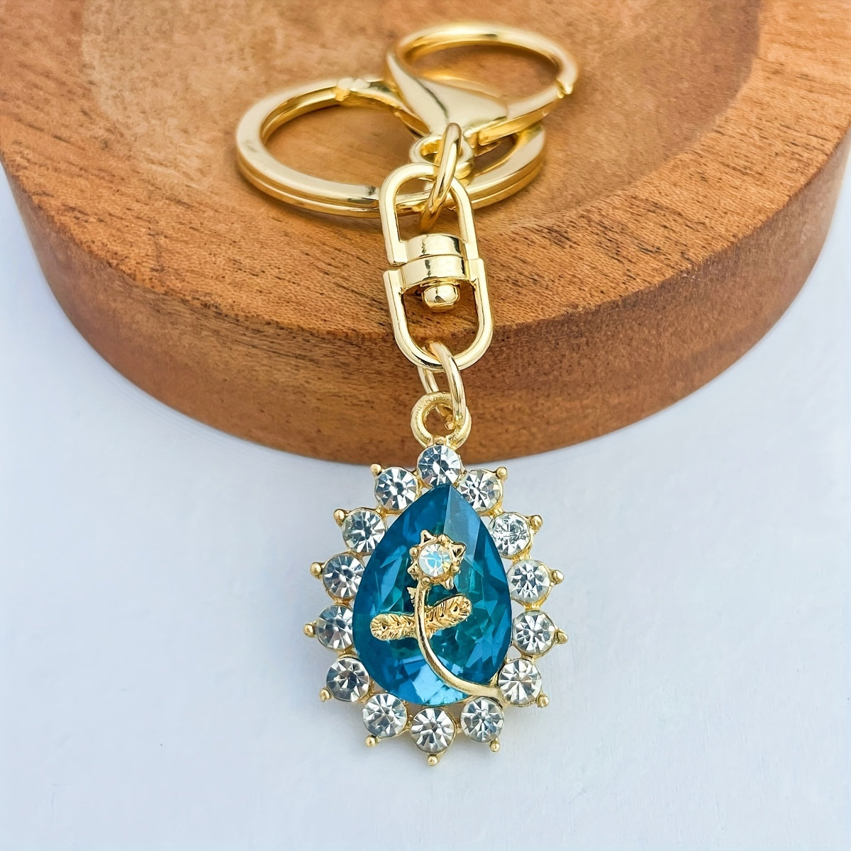 Rose Keychain Crystal Rhinestone Encrusted Bags Wallets Car Keys Pendant