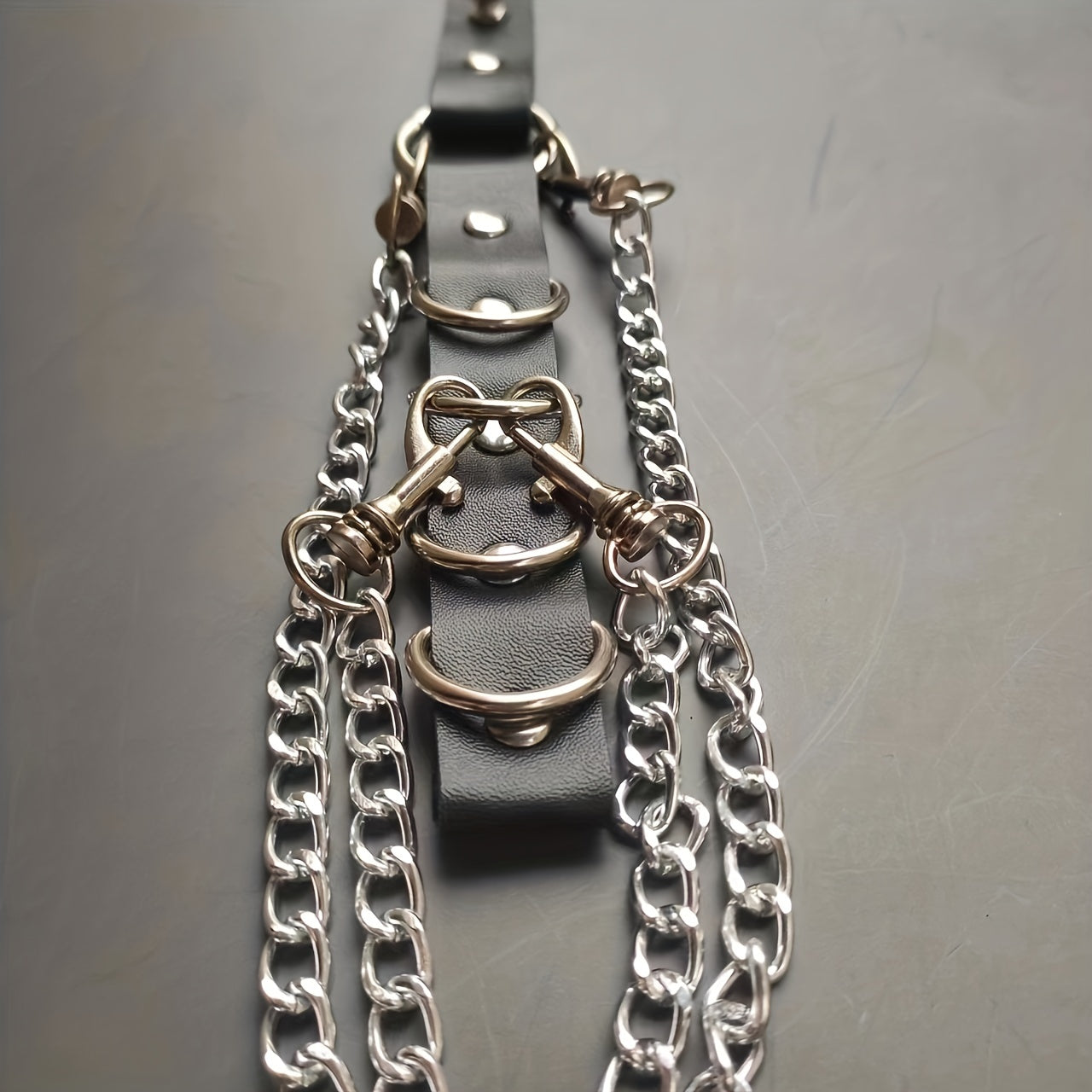 Men's Casual PU Leather Chain Leg Chain Accessories Gothic Pants Chain