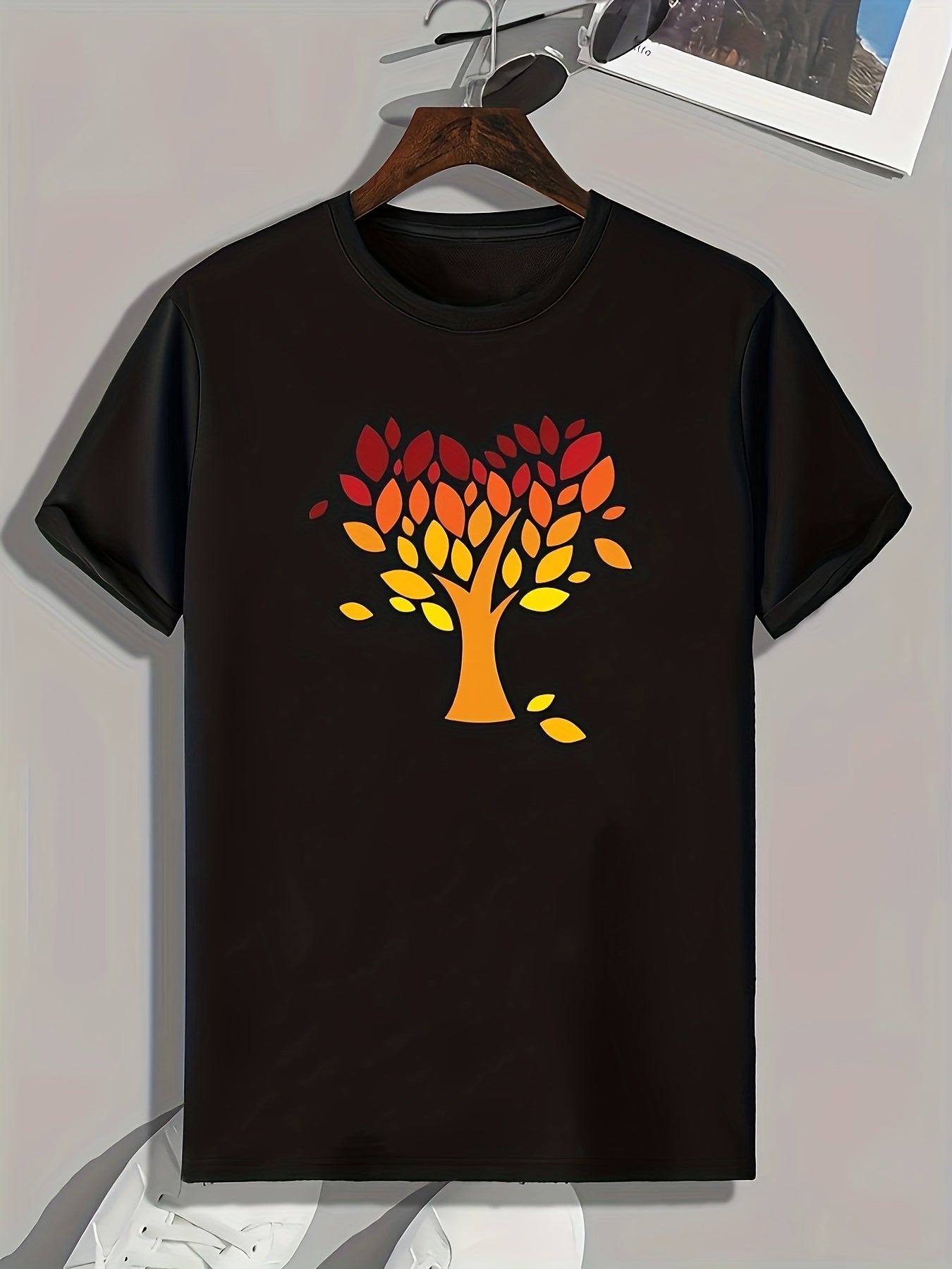 Golden Tree Print Men's Graphic T-shirt for Summer