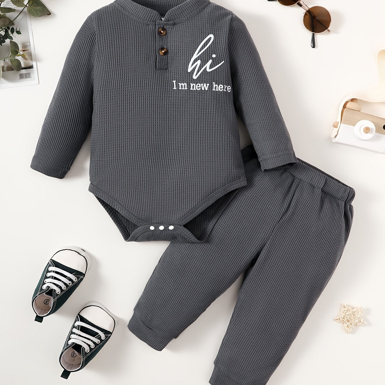 2pcs Baby Boy HI I'M HERE Long Sleeve Romper Top & Trousers Set