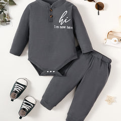 2pcs Baby Boy HI I'M HERE Long Sleeve Romper Top & Trousers Set