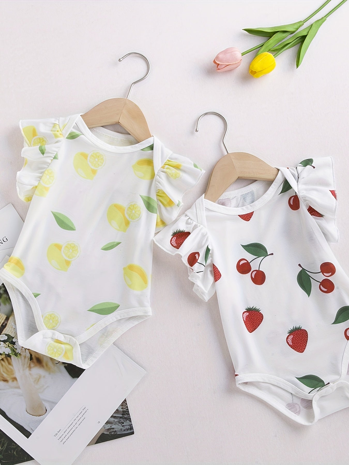 2pcs Baby Girls Fruit Graphic Print Ruffle Sleeve Onesie Set Clothes