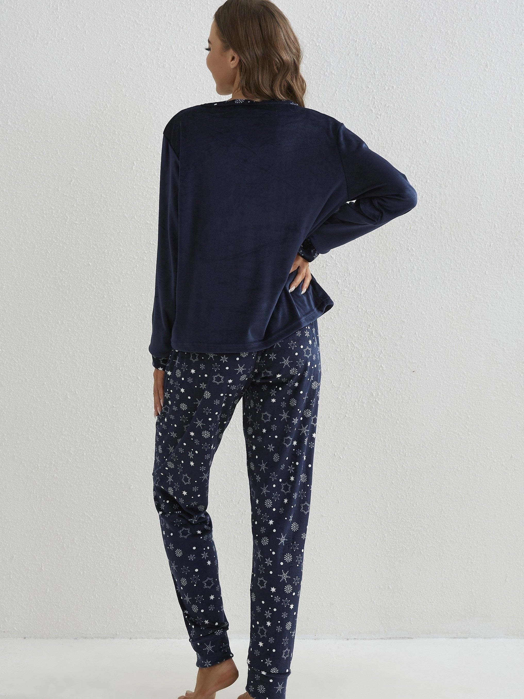 Snowflake Print Christmas Pajama Set Long Sleeve Top & Pants