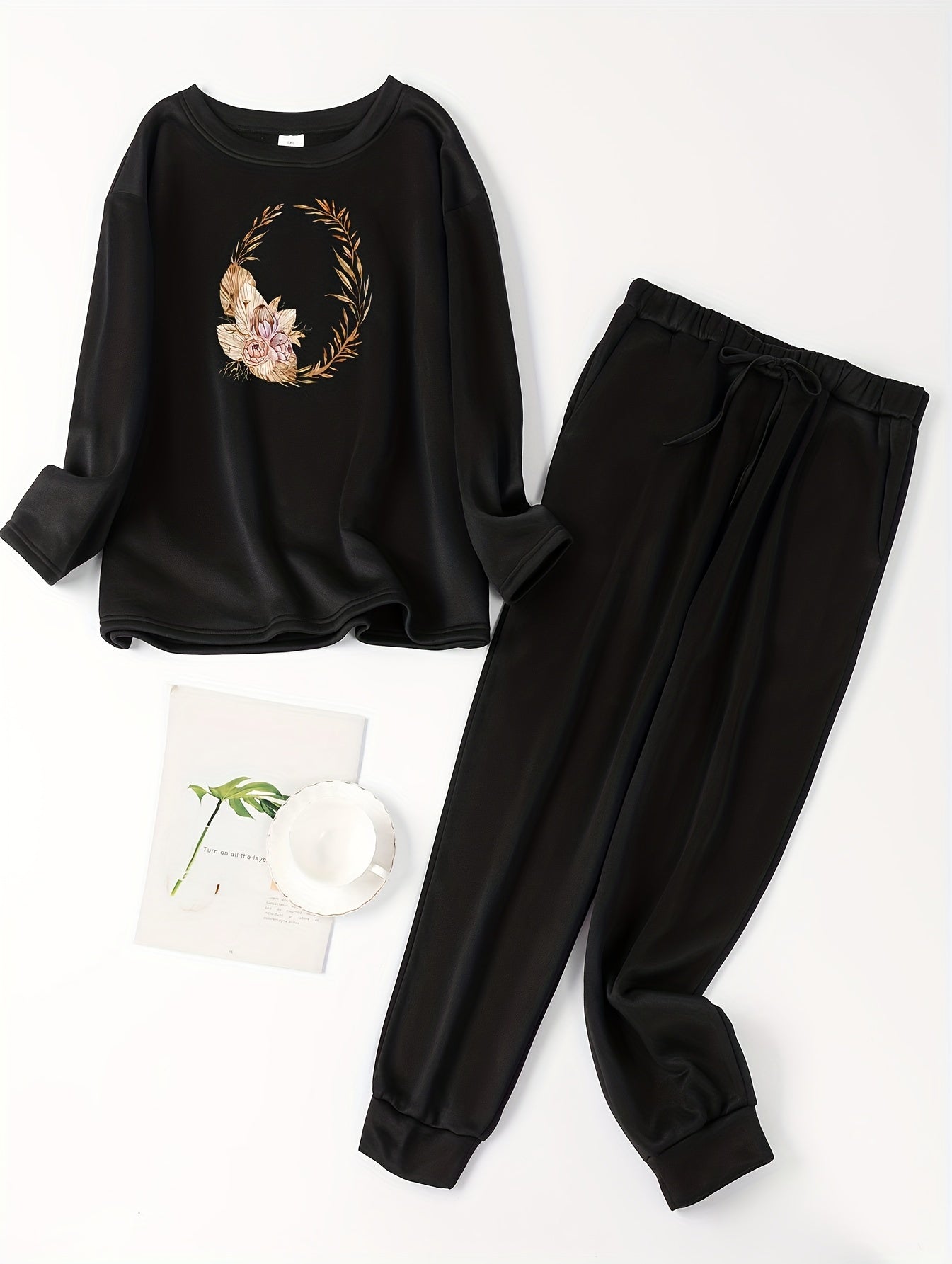 Golden Wreath Lounge Set Liner Fleece Tee & Jogger Pants Pajama Set