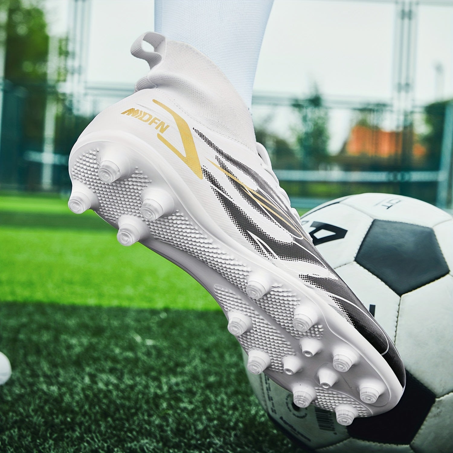 Women's High Top Soccer Cleats Non Slip Spike Shoes