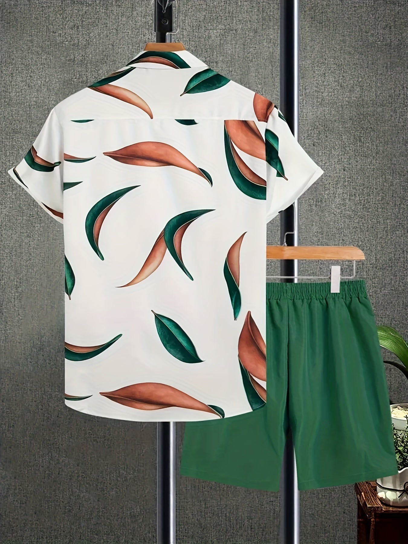 Men's Leaf Print Hawaii T shirt & Beach Shorts Matching Set