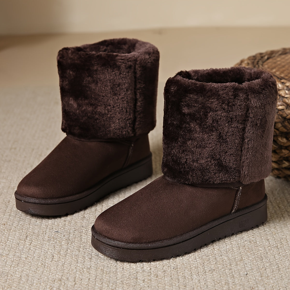 Women's Fleece Lined Snow Boots Anti slip Lightweight Flat Outdoor Mid Calf Boot