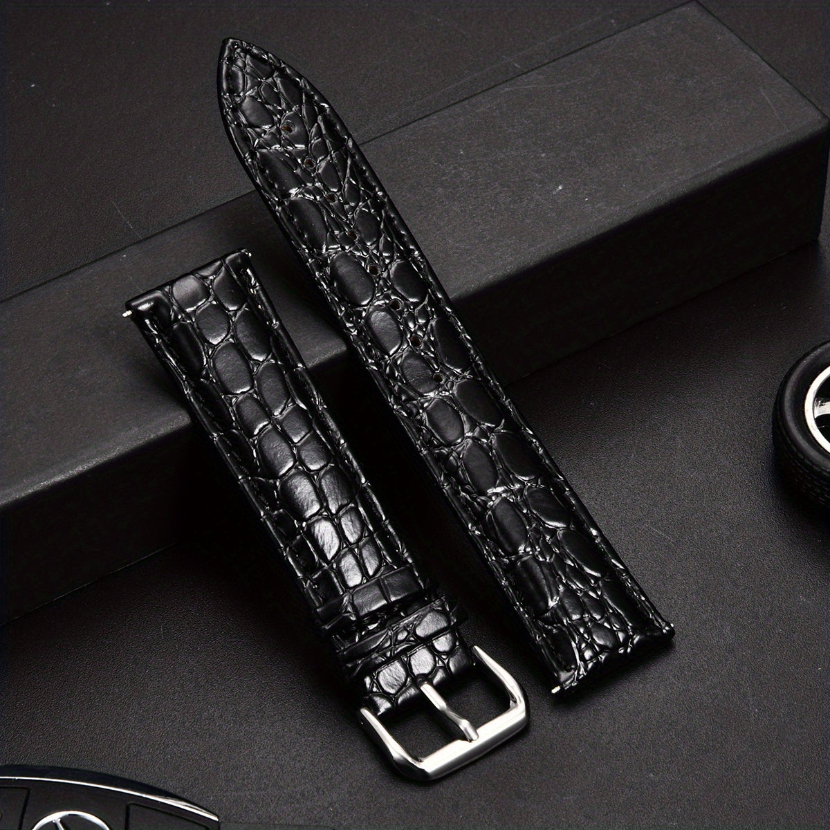 Crocodile Textured Leather Pin Buckle Strap 16-24mm