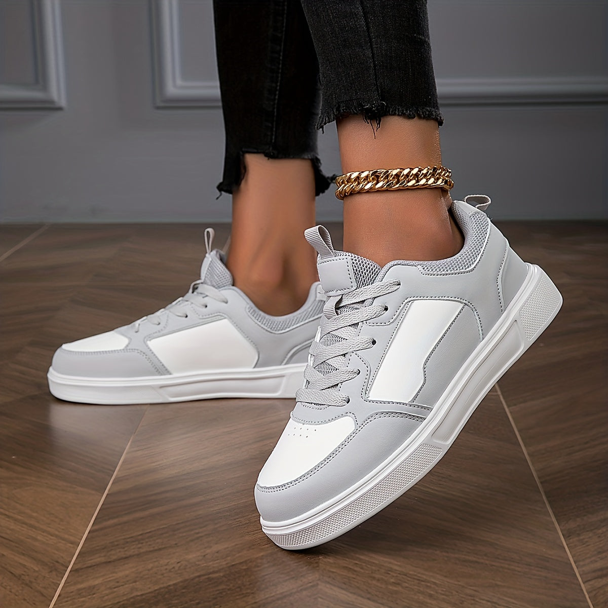 Women's Lace Up Outdoor Sneakers Lightweight Low Top Walking Shoes