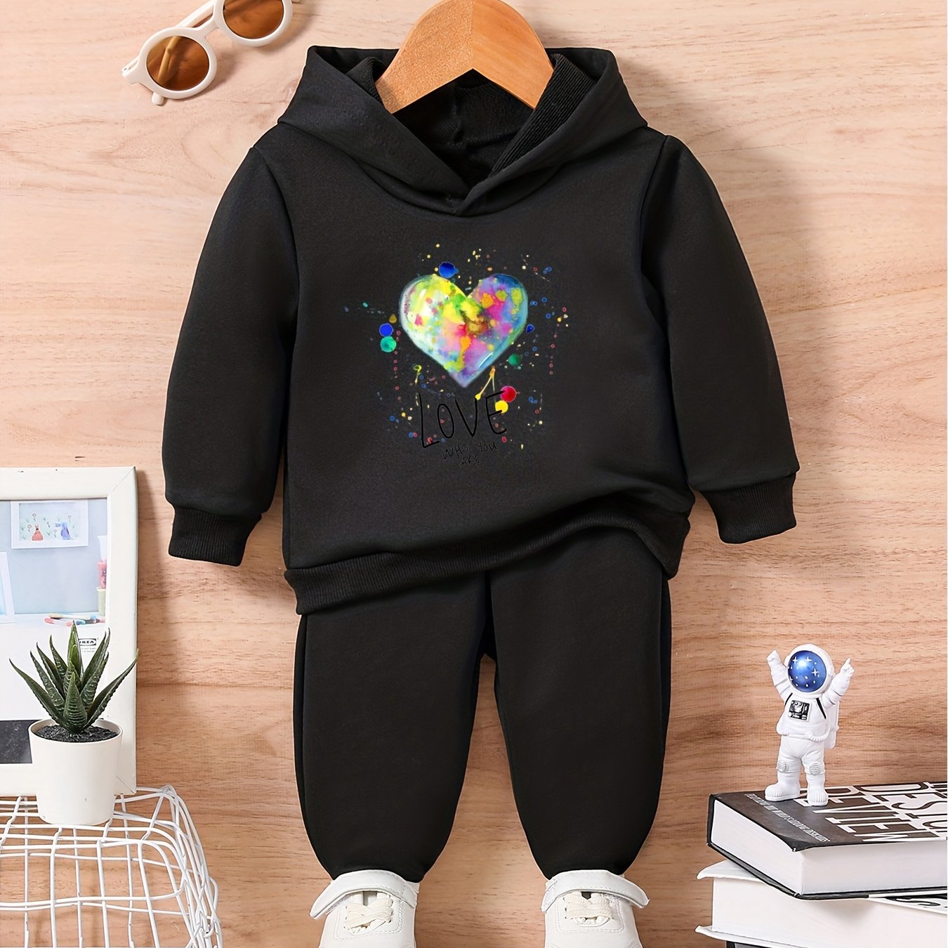 Infant Baby Love Heart Graphic Outfit