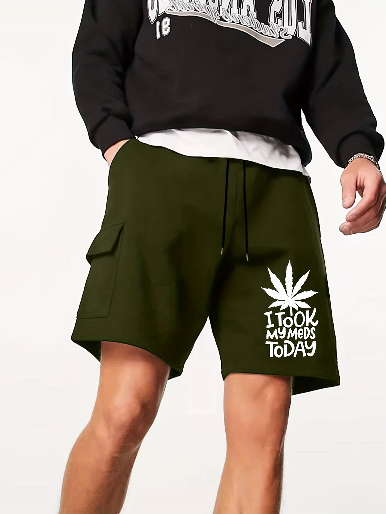Men s Leaf & Slogan Print Cargo Shorts