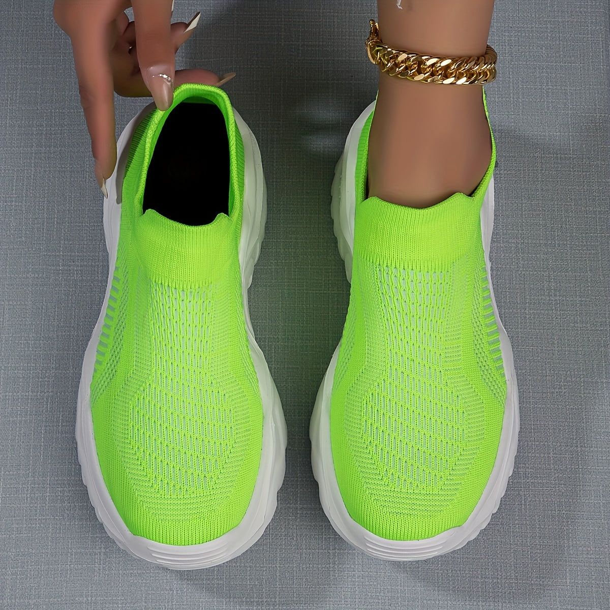 Women's Slip On Running Shoes with Thick Soles and Platform