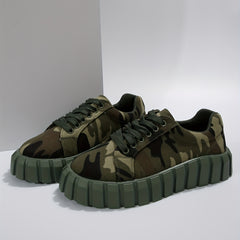 Women's Camo Flatform Sneakers Lace Up Low Round Toe Biscuit Bottom Shoes