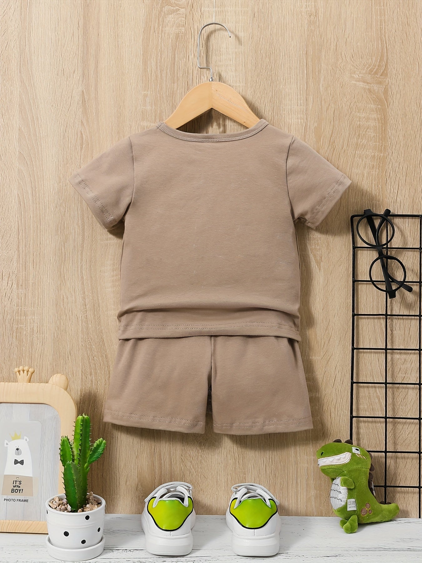 Dinosaur Graphic Tee And Shorts Set for Boys