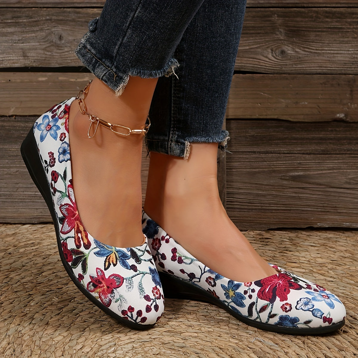 Women's Flower Pattern Slip-On Outdoor Shoes Lightweight & Comfortable