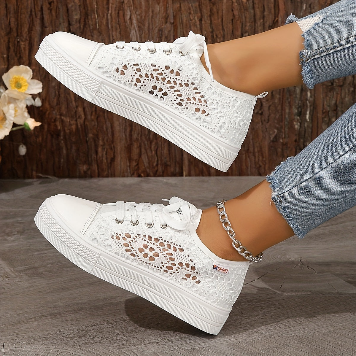 Women's Breathable Mesh Sneakers Casual Lace Up Low Top Shoes