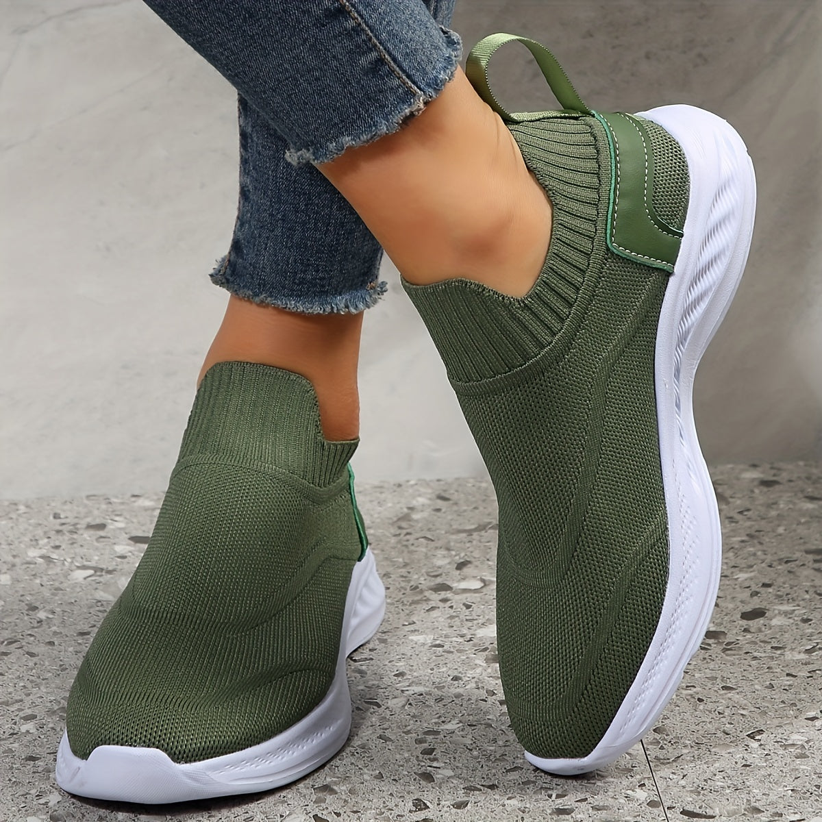 Women's Slip-on Walking Shoes Lightweight Sneakers