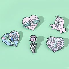 Spooky Skull Brooch Pin - Halloween Accessory for Clothes and Bags