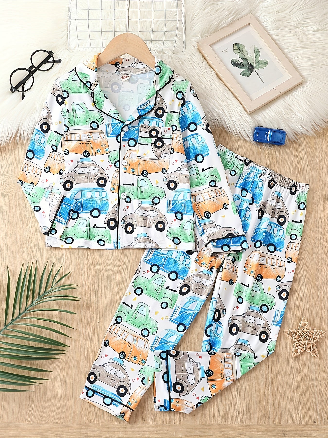 Boy's Graffiti Car Print Pajama Set Long Sleeve Top & Pants