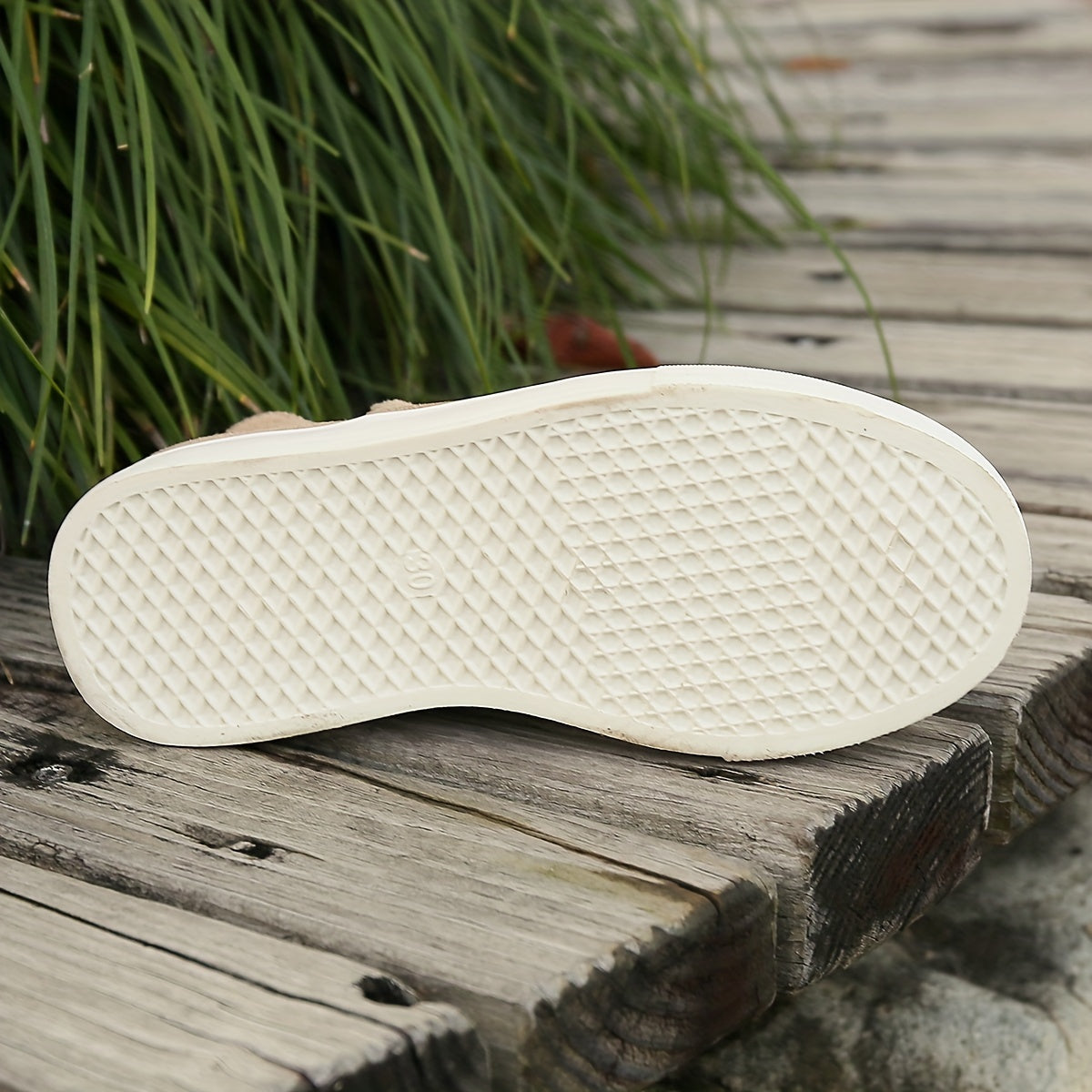 Girl's Solid Slip On Shoes Comfy Non Slip Breathable Casual Sneakers For Kids