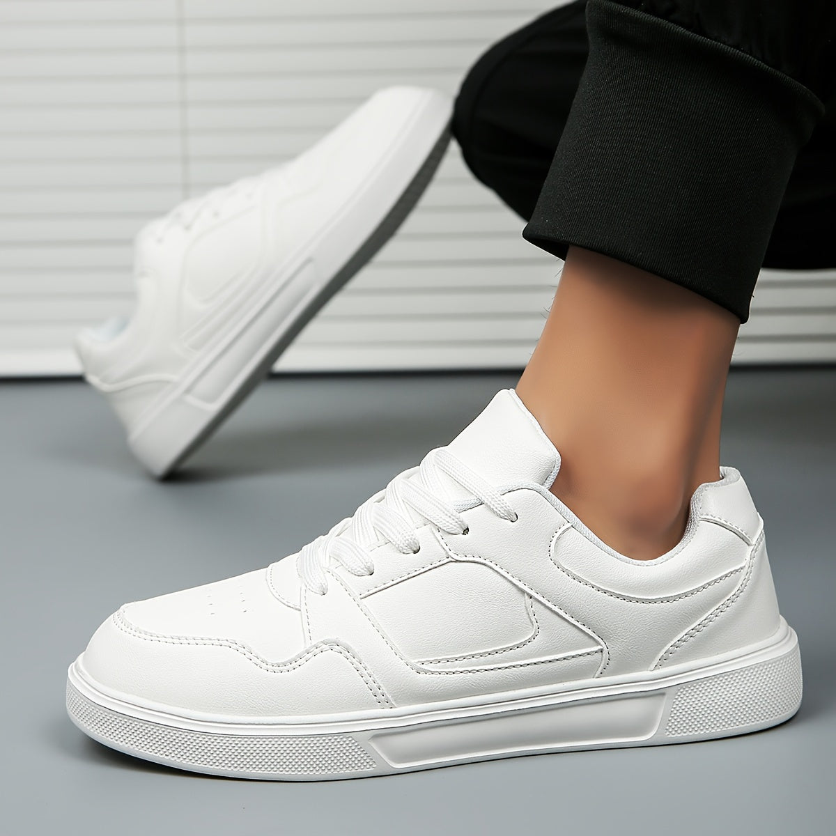 Faux Leather Solid Skate Shoes Wear Resistance Non Slip Flat Sneakers