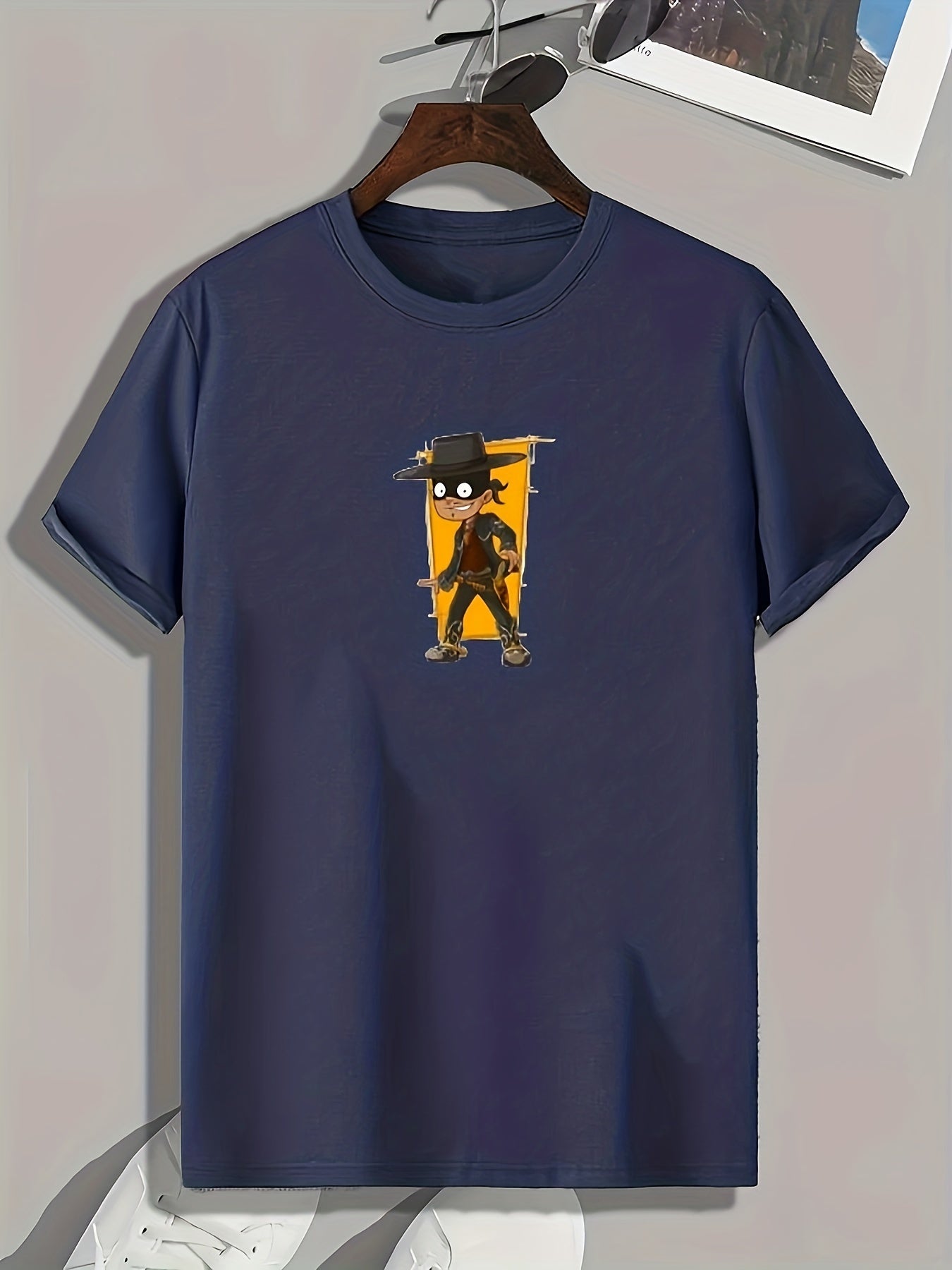 Thief Print Men's Graphic Tee for Summer