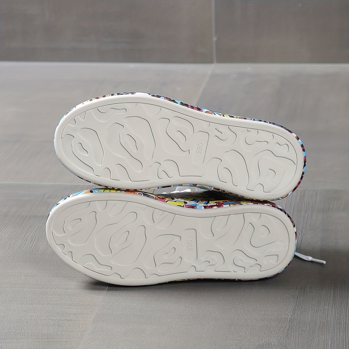 Graffiti Pattern Platform Skate Shoes Faux Leather Lace Up Sneakers