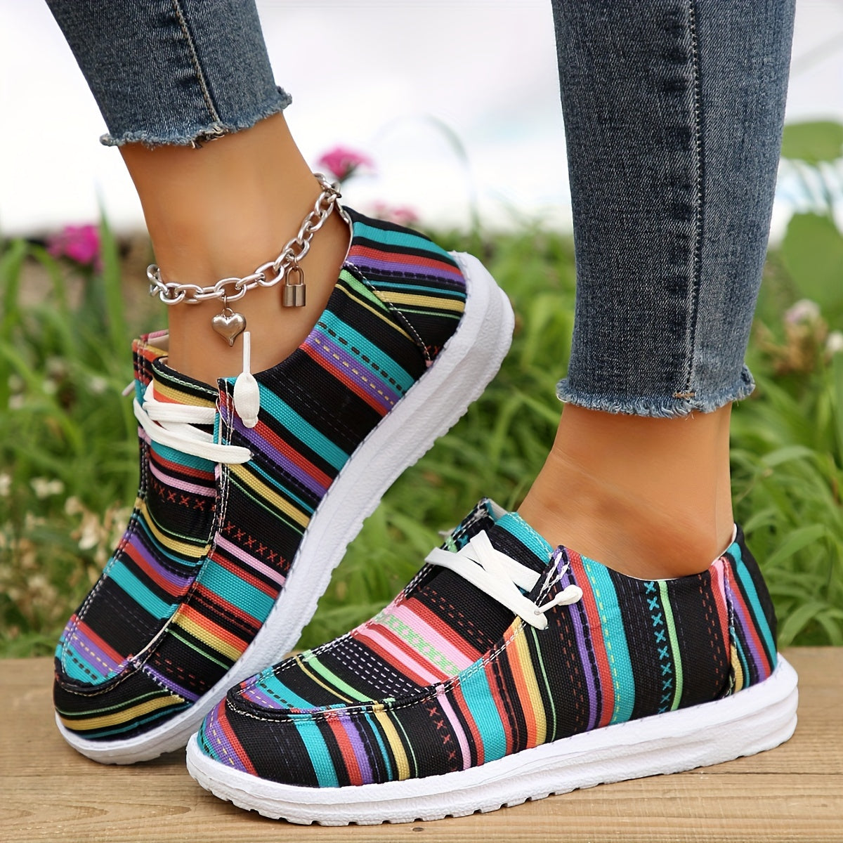 Stripes Print Lightweight Flat Boat Shoe Non Slip Wear Resistance Skate Shoes