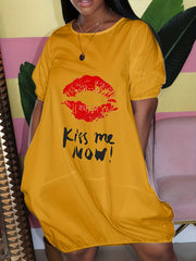 Women's Plus Kiss & Slogan Print Short Sleeve Stretch Dress
