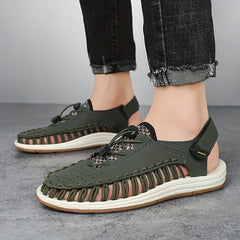 Men's Lightweight Closed Toe Sandals Outdoor Water Shoes