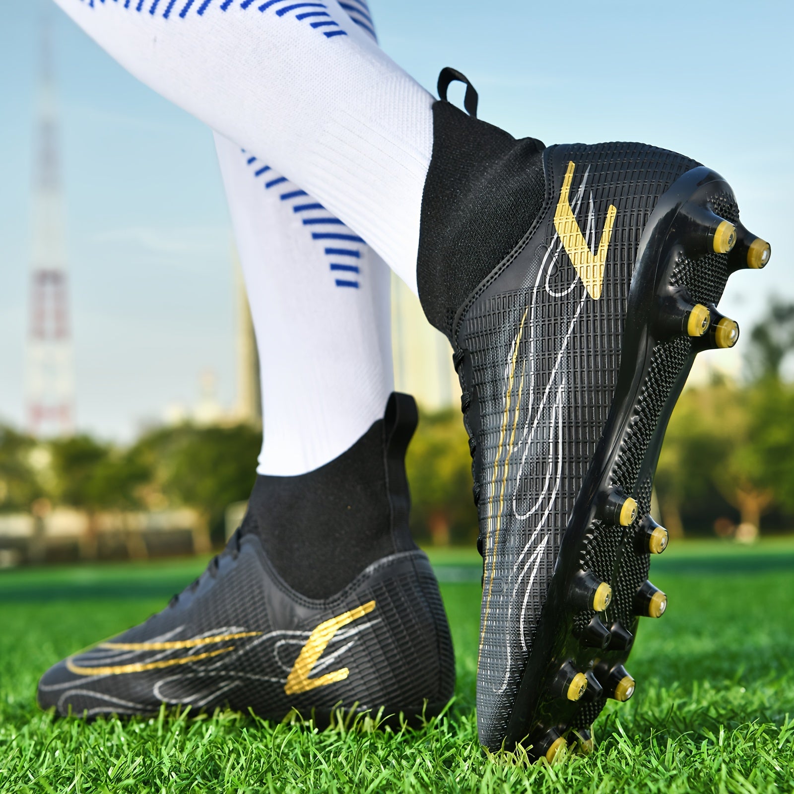 Kids High Top Football Cleat w/ Spikes Non Slip Outdoor Soccer Shoes