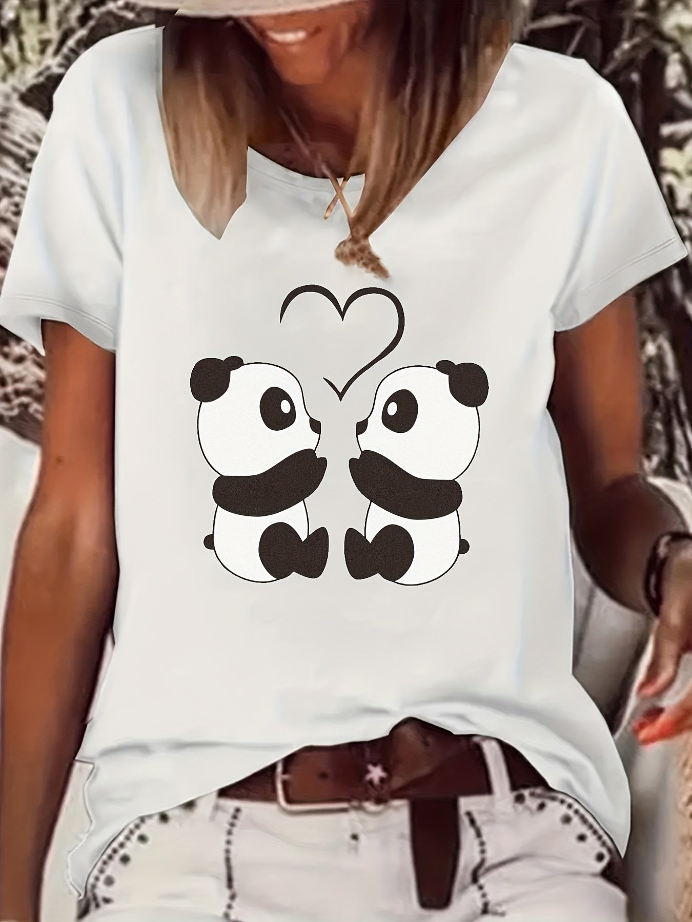 Panda & Heart Graphic T-shirt Women's Crew Neck Top