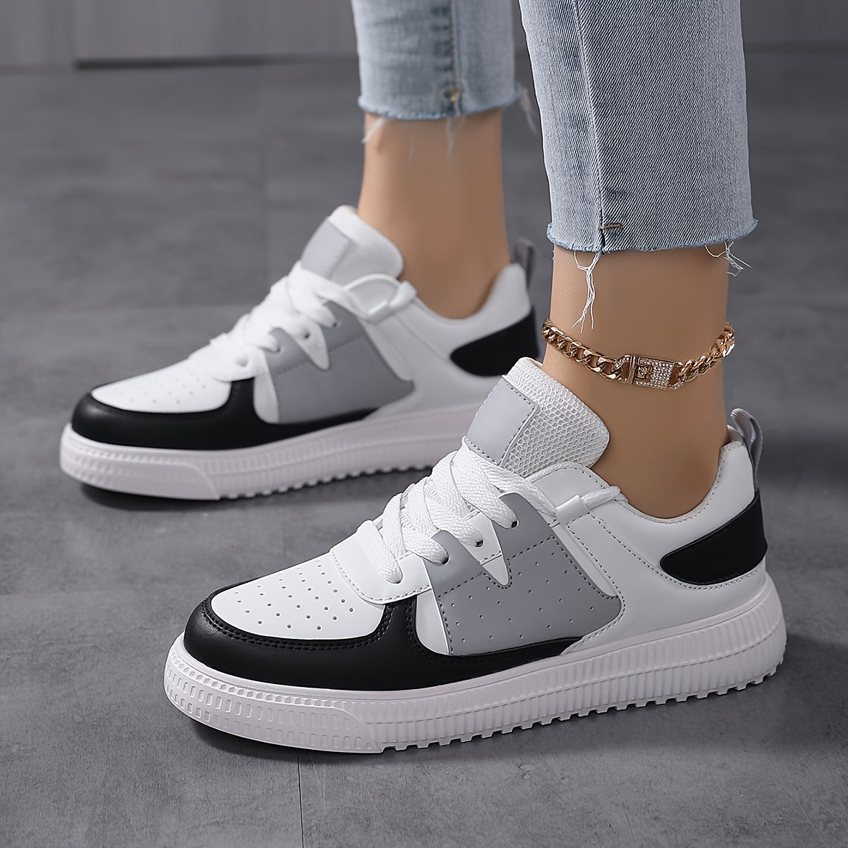 Women's Non Slip Skate Shoes Lightweight Comfortable Sneakers