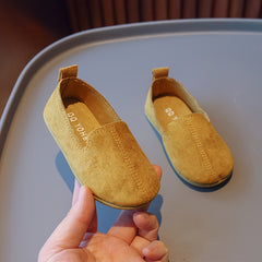 Girls Slip On Shoes Lightweight Non Slip Soft Flat Sole Indoor Outdoor