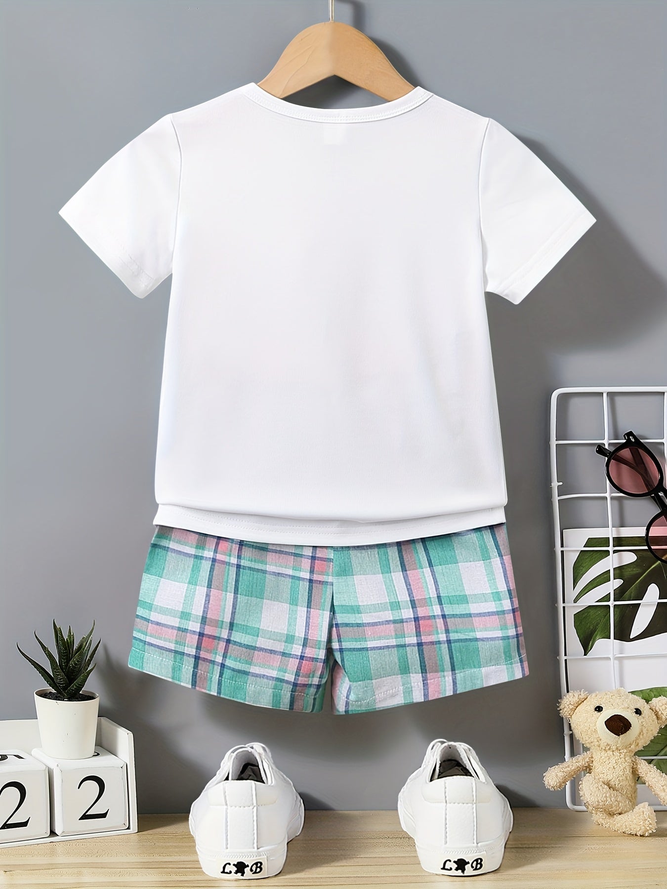 Boy's Bear Graphic Casual Outfit T-Shirt & Plaid Shorts Summer Clothes
