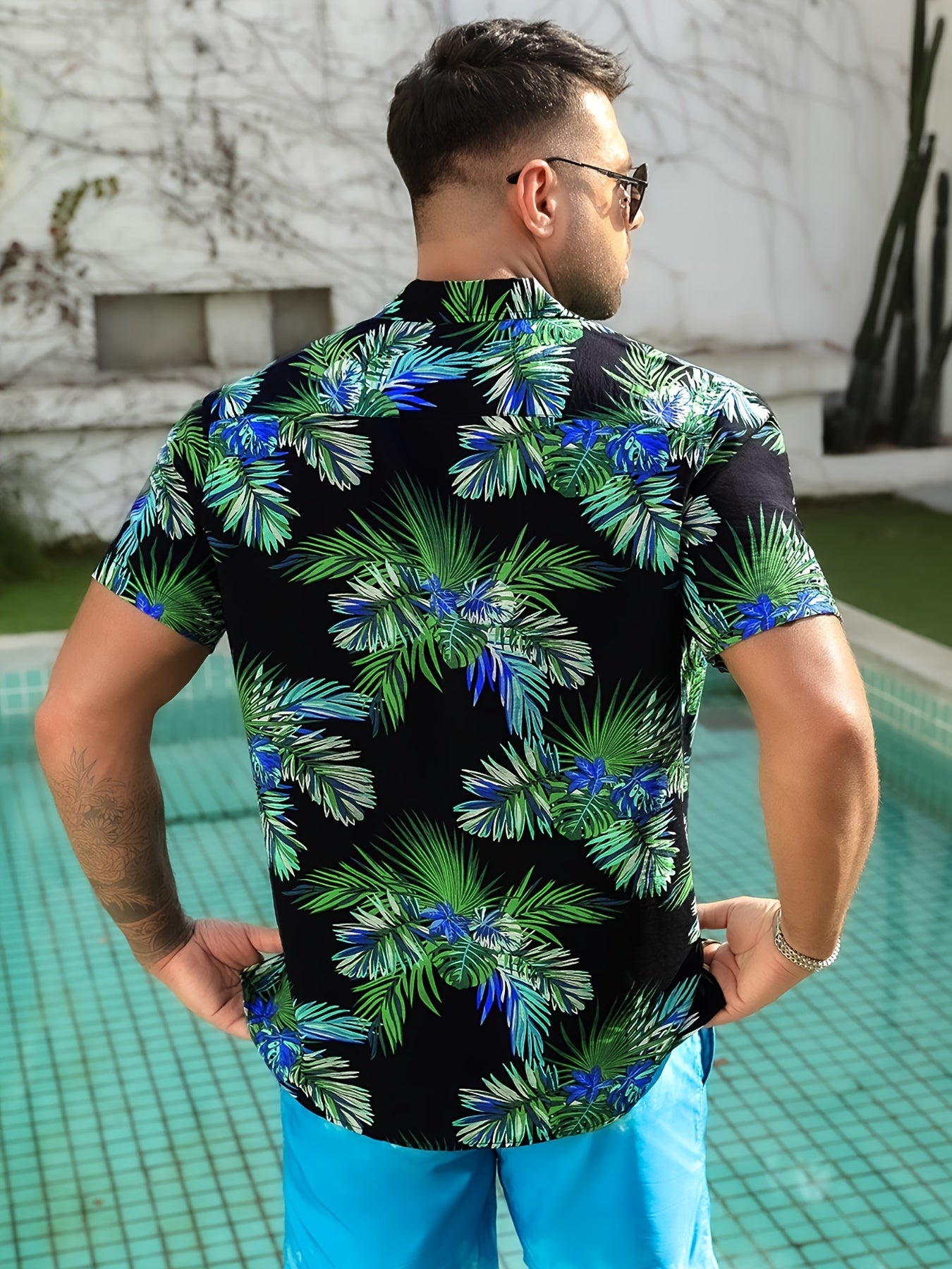 Men's Hawaiian Style Tree Pattern Slim Fit T-shirt