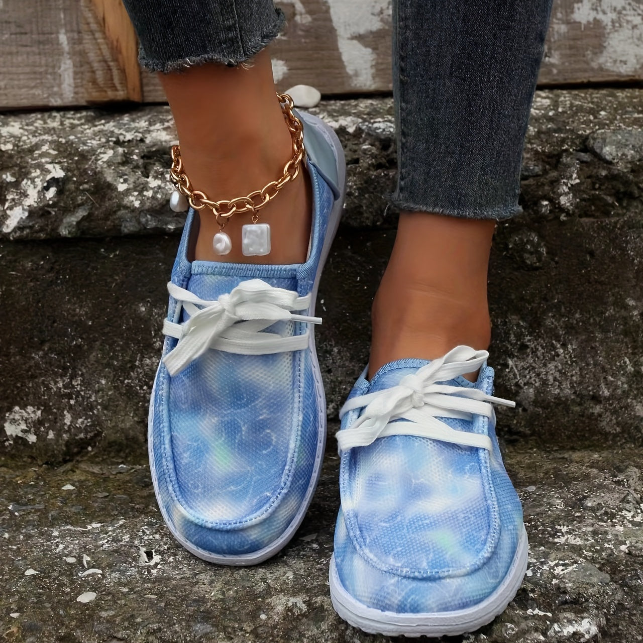 Women's Canvas Shoes Lace Up Lightweight Low Top Daily Travel Shoes