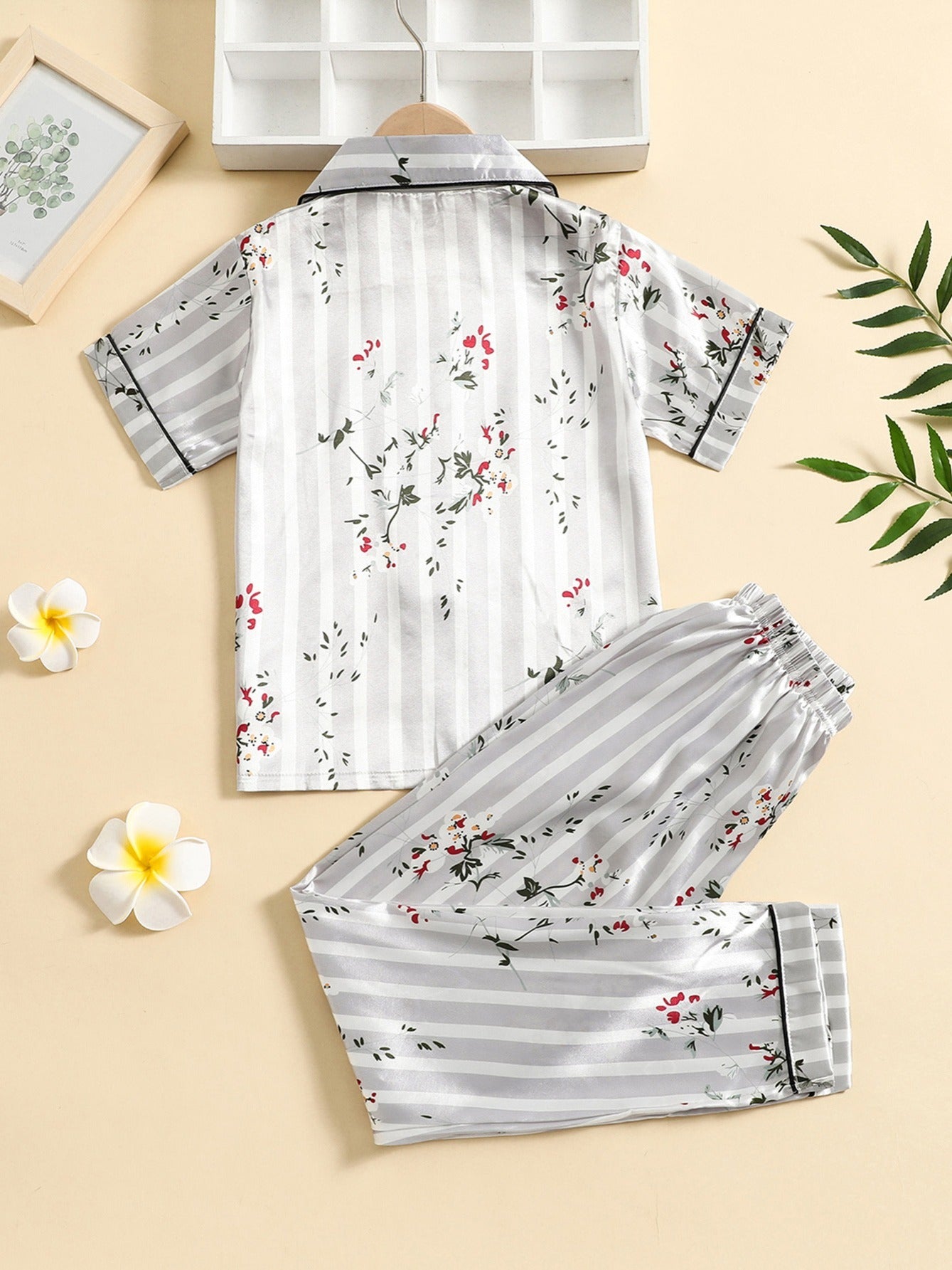 Girls Plant Floral Pattern Lapel Neck Pajama Set