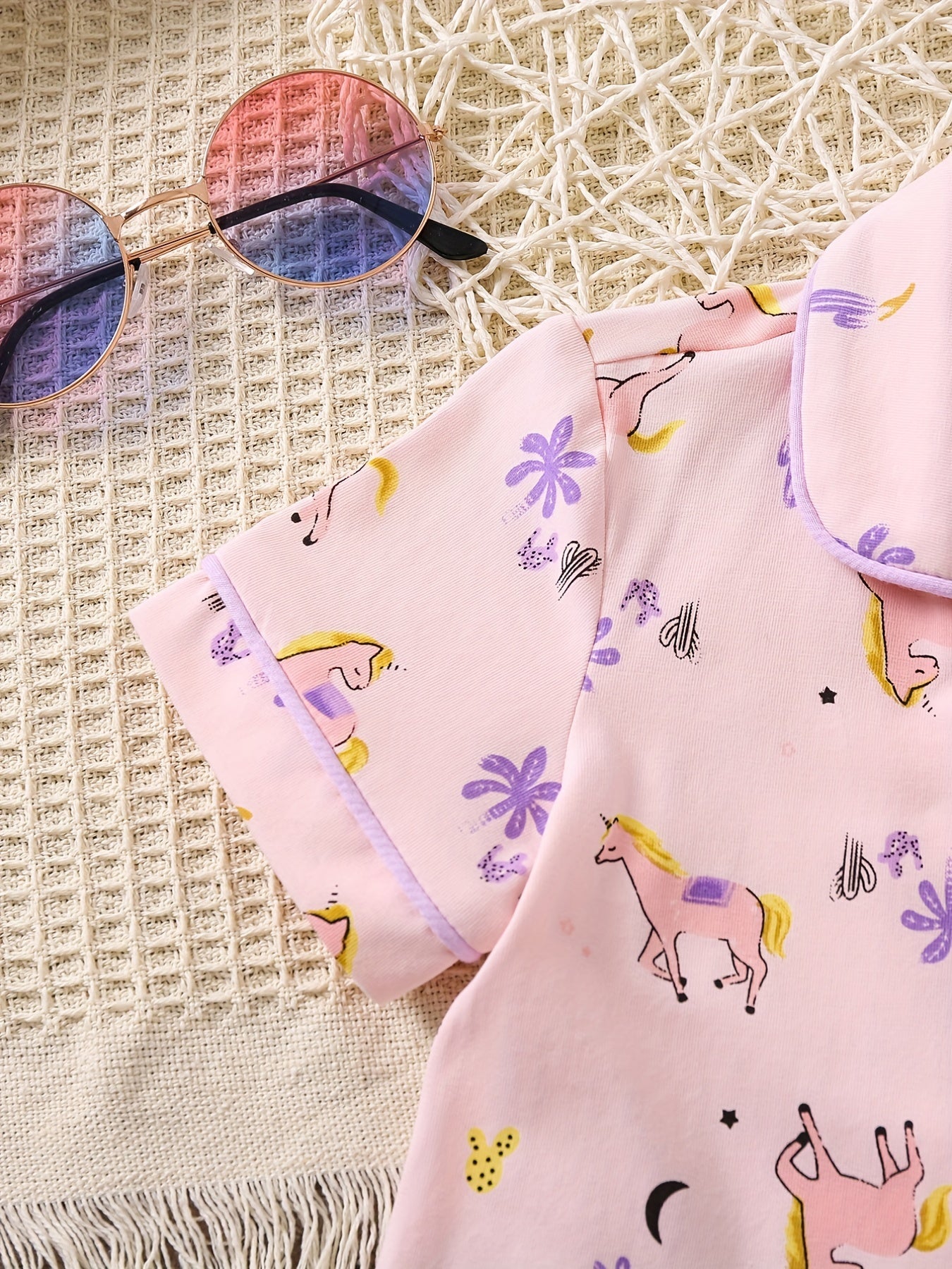 2pcs Girls Unicorn Pajama Set V-Neck Short Sleeve Top & Shorts