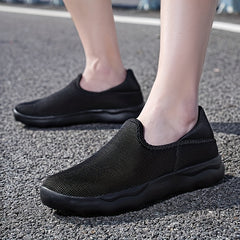 Men's Slip-on Sneakers Lightweight and Breathable