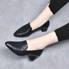 Flower Embroidered Mid Heel Pumps