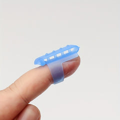 2pcs Yarn Guide Finger Holder Knitting Thimble Tool
