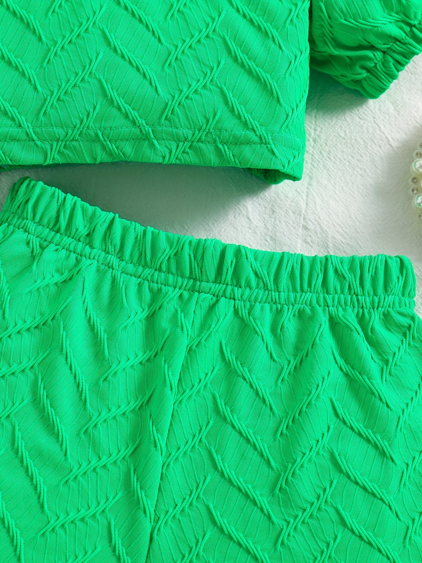 2pcs Toddler Girls Chevron Textured Crop Top & Shorts Set